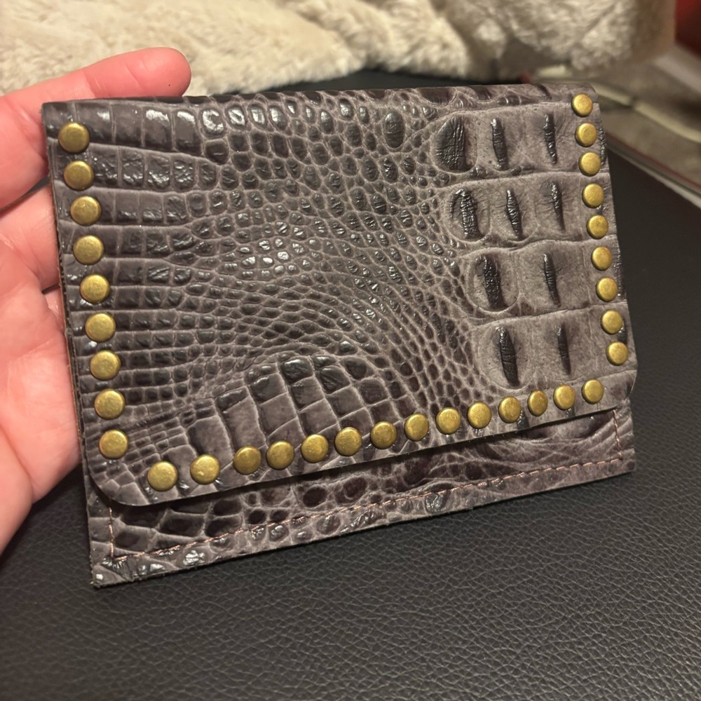 Brand new women’s leather wallet-croc!! ✨ Keep It Gypsy